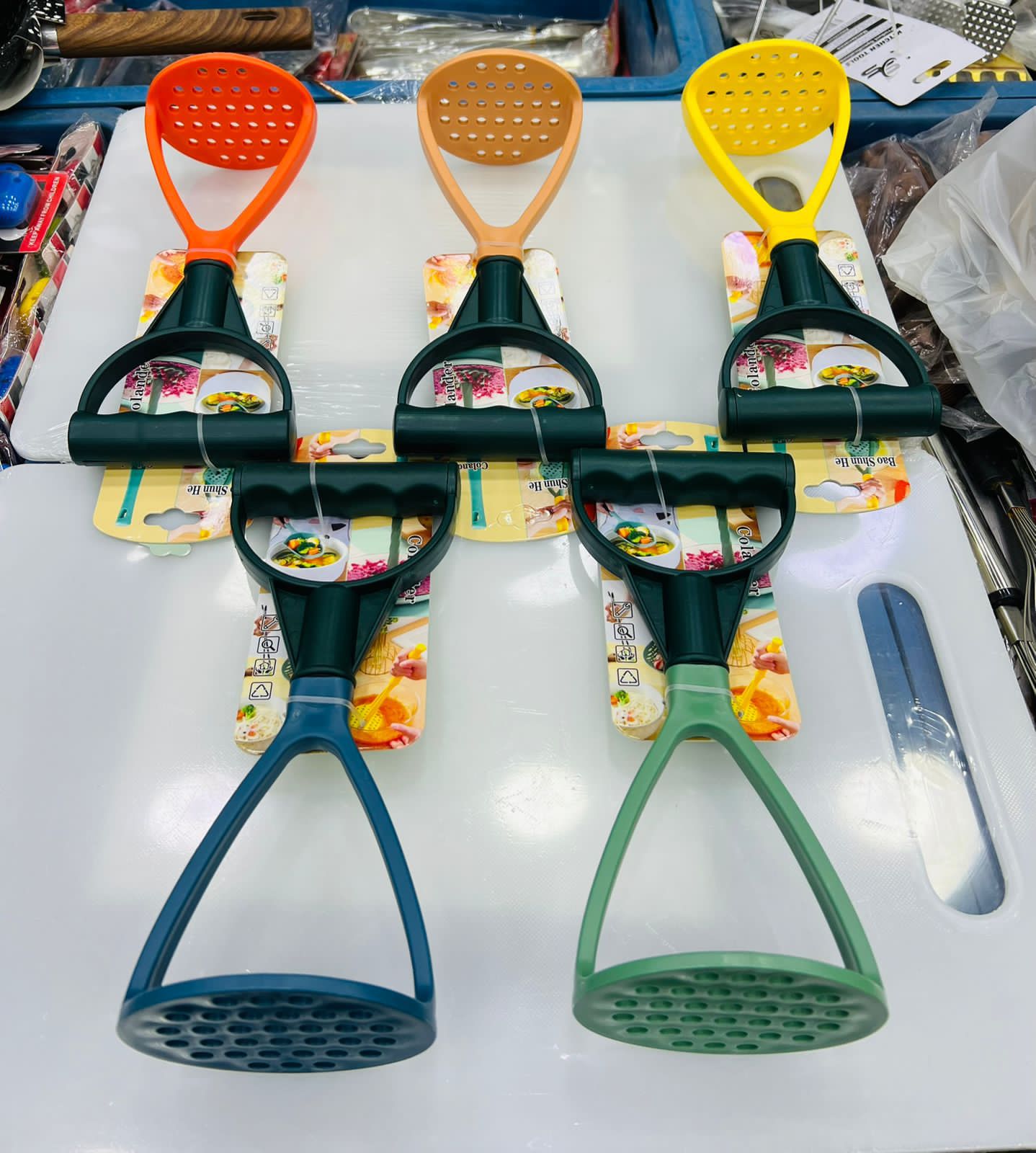 Colorful Potato Masher – Ergonomic D-Handle Kitchen Tool