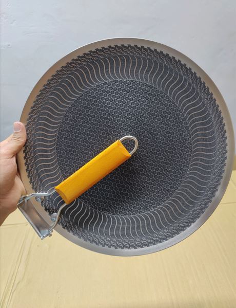 Scratch Resistant Honeycomb Tawa 38cm with Folding Handle - Non-Stick Grill Pan