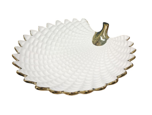 Royal Collection Fan Plate – Shell-Shaped Decorative Serving Dish with Gold Trim