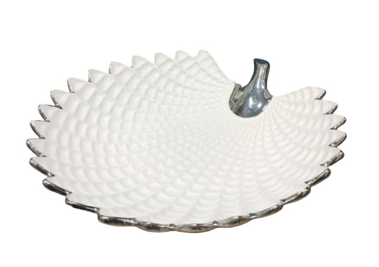 Royal Collection Fan Plate – Shell-Shaped Decorative Serving Dish with Gold Trim