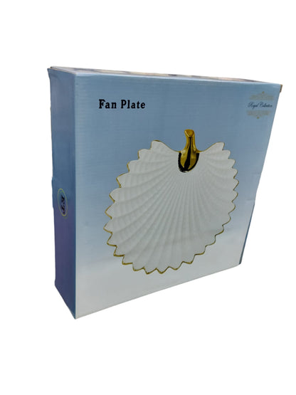Royal Collection Fan Plate – Shell-Shaped Decorative Serving Dish with Gold Trim