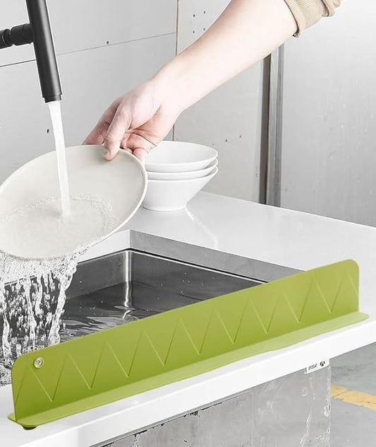 Sink Splash Guard – Flexible Silicone Kitchen & Bathroom Faucet Guard