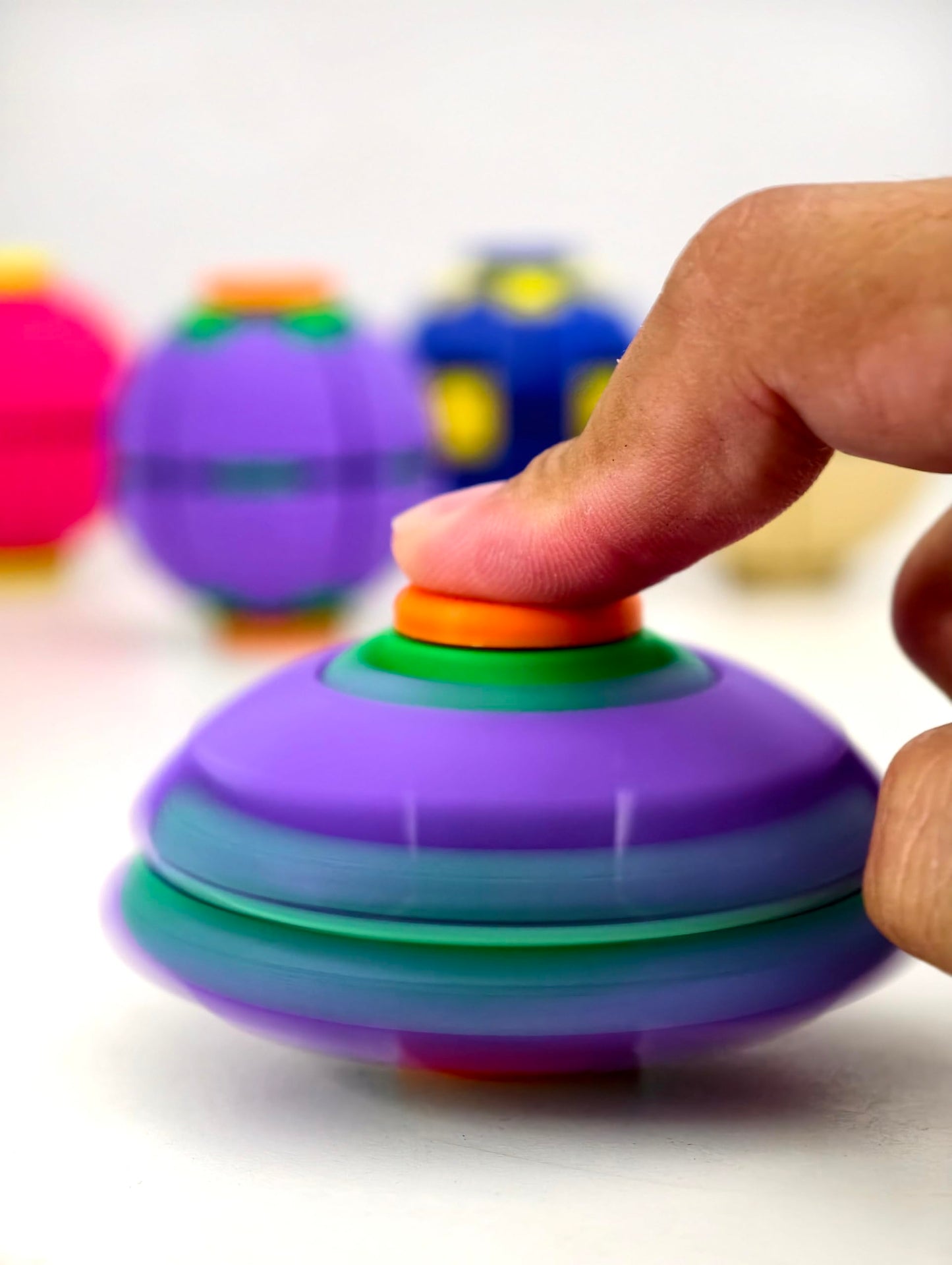 Press-to-Spin Stress Relief Fidget Ball – 360° Tactile Spinner Toy